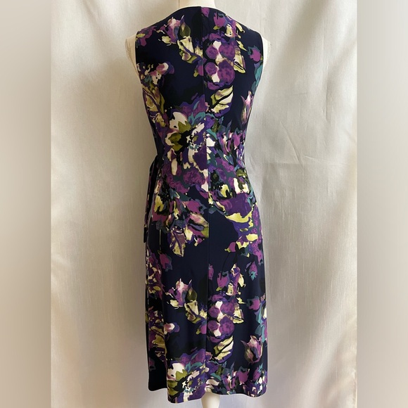 Stretchy, beautiful, multiple colored dress - Picture 7 of 10